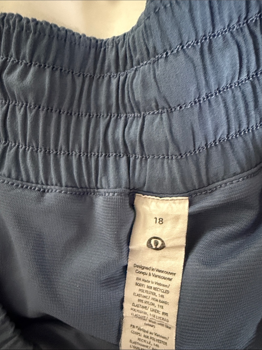 Lululemon Hotty Hot High-Rise Lined Short 4"
Colour Oasis Blue
Size 18 - Picture 4 of 5